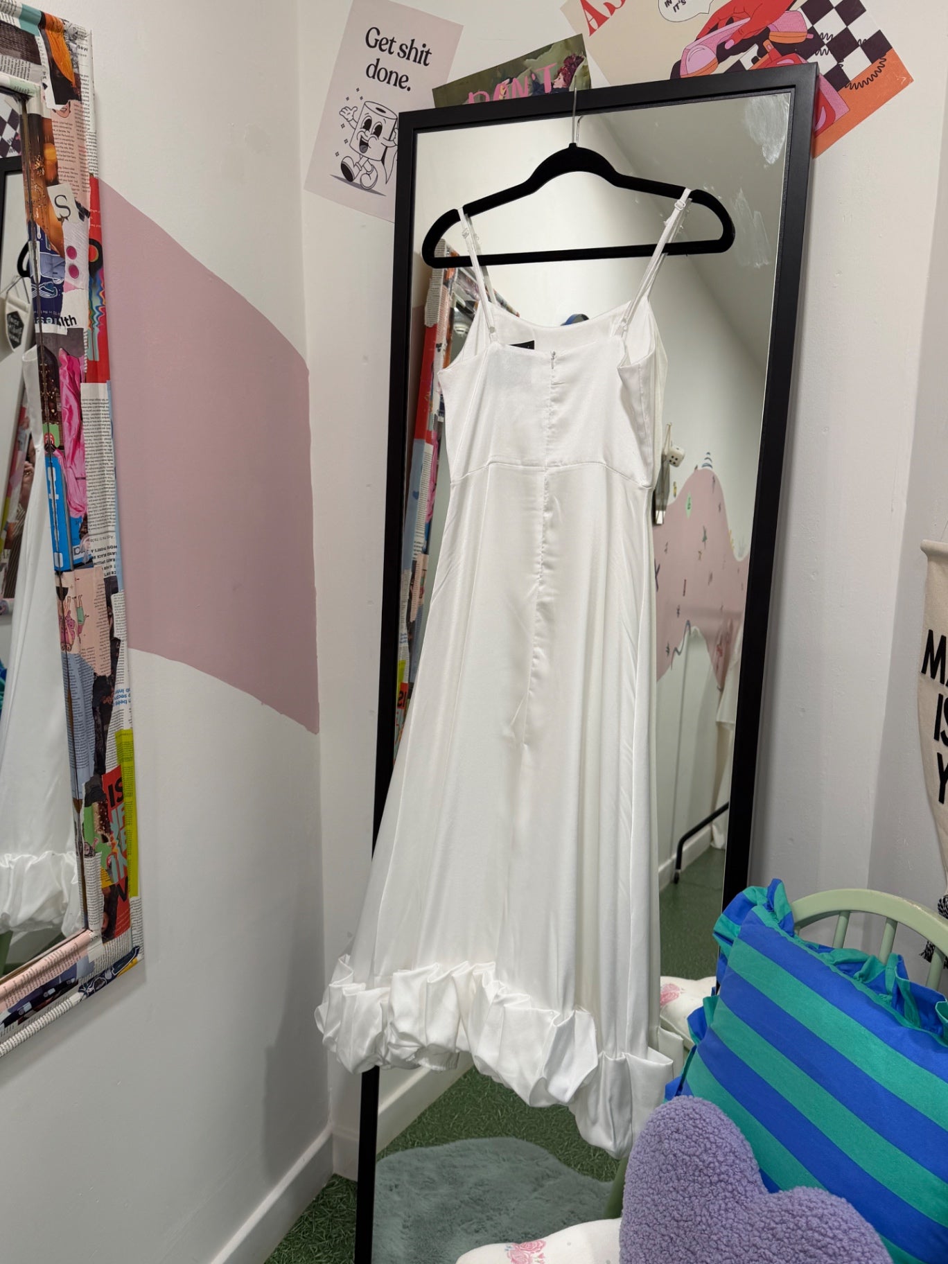 White Hen Do Ruffle Dress Size Small
