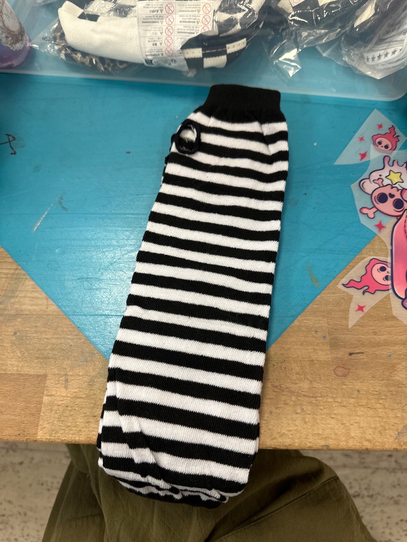 Fingersless stripped gloves