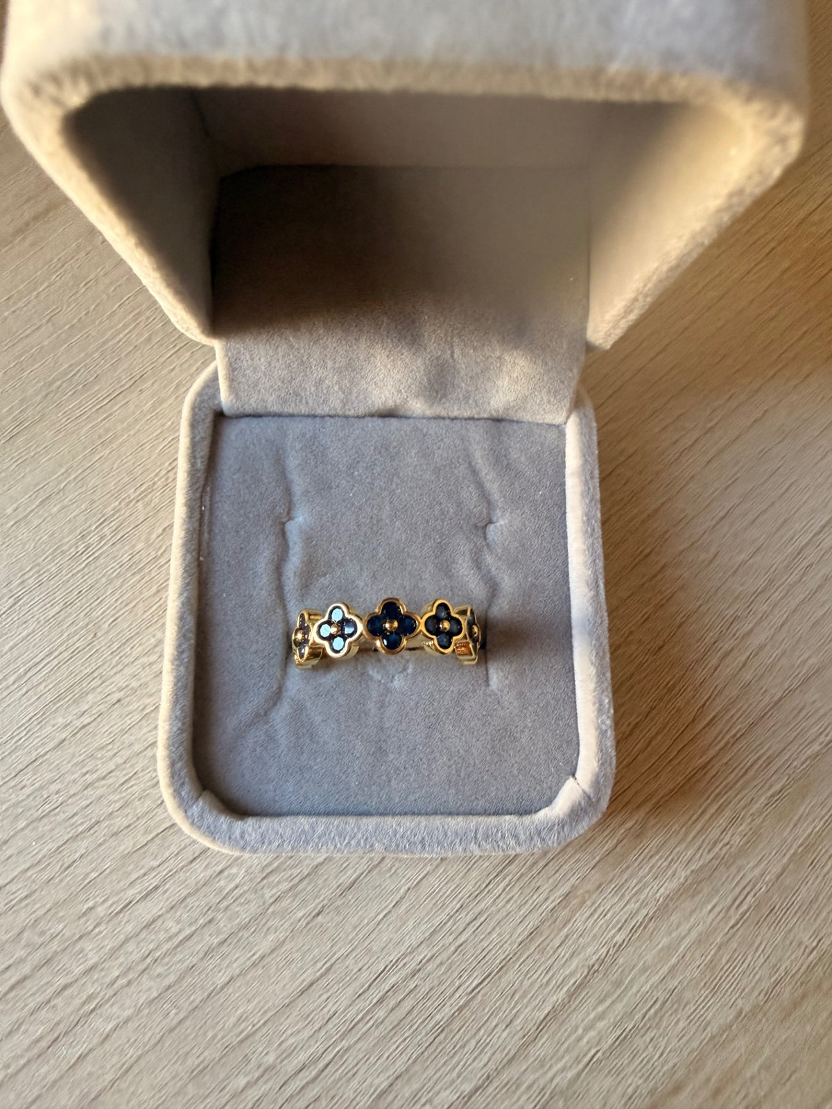 Flower ring