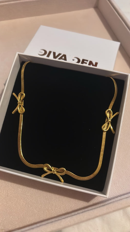 Bow snake chain necklace