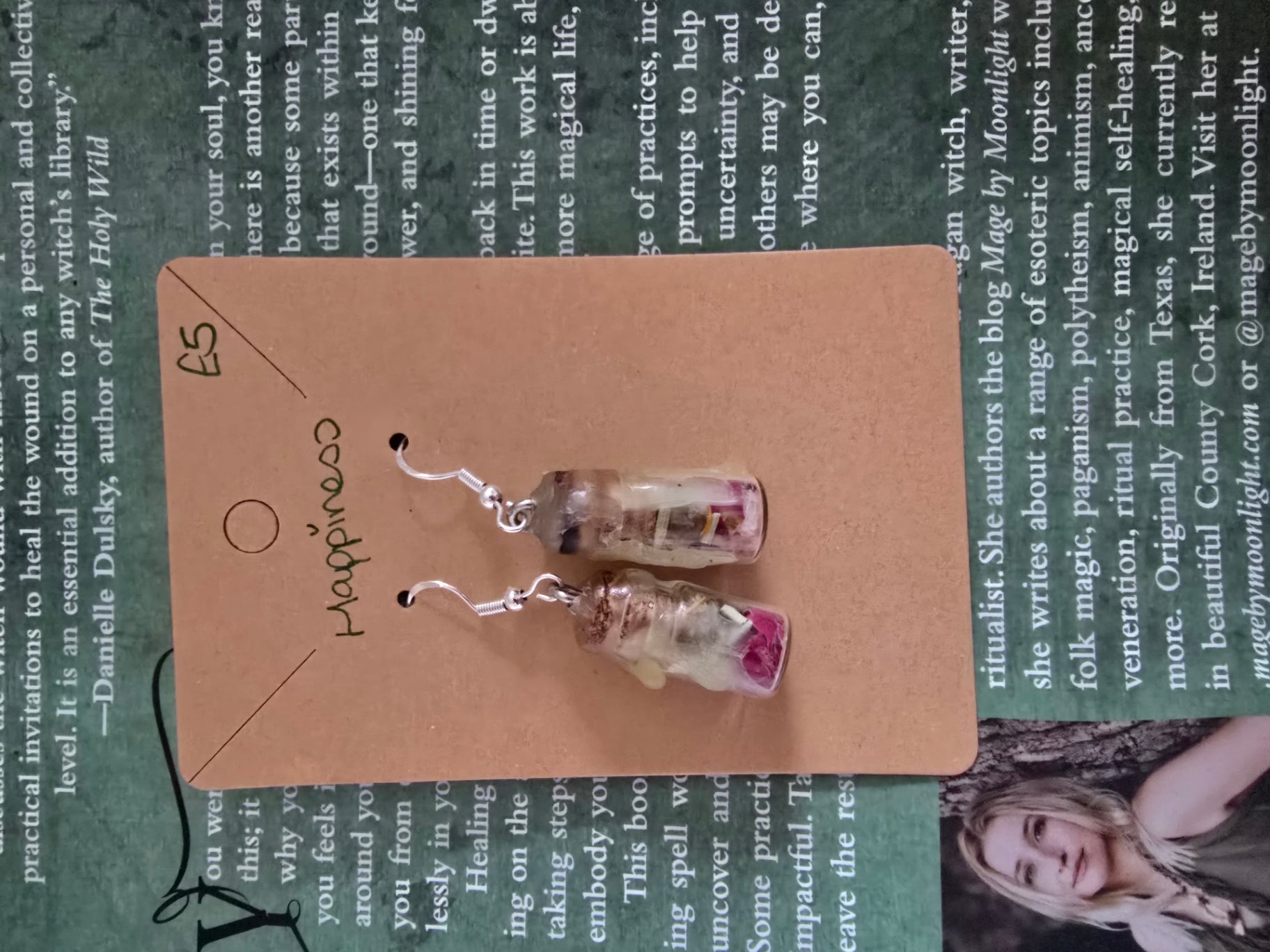 Happiness spell jar earrings 