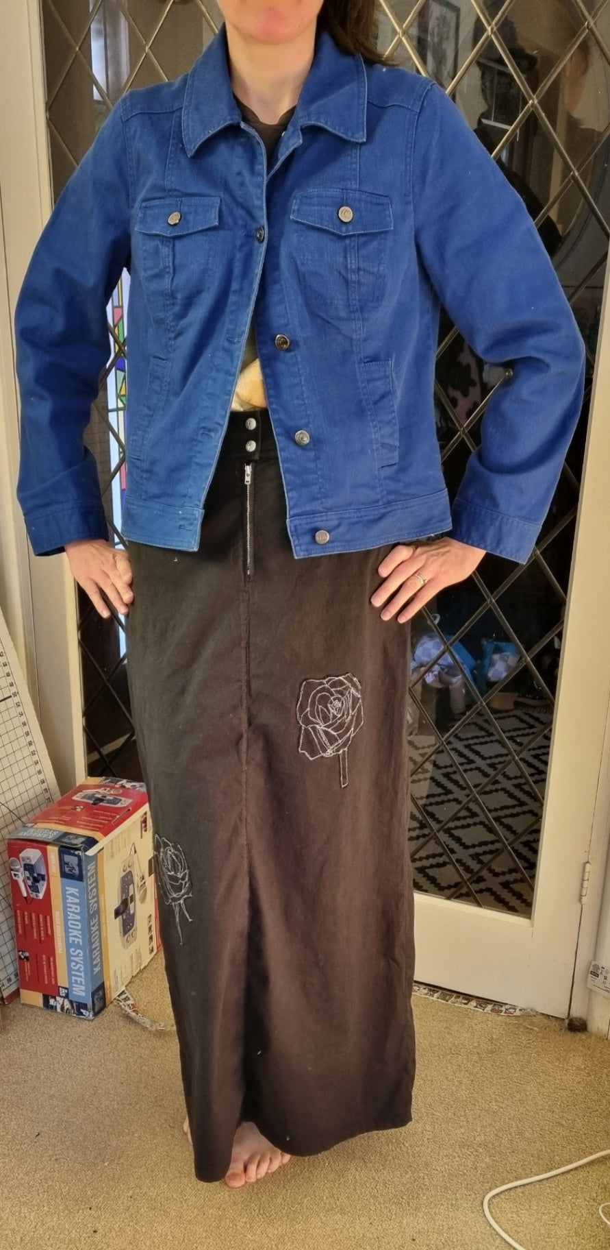 Embroidered Flowers Black Skirt