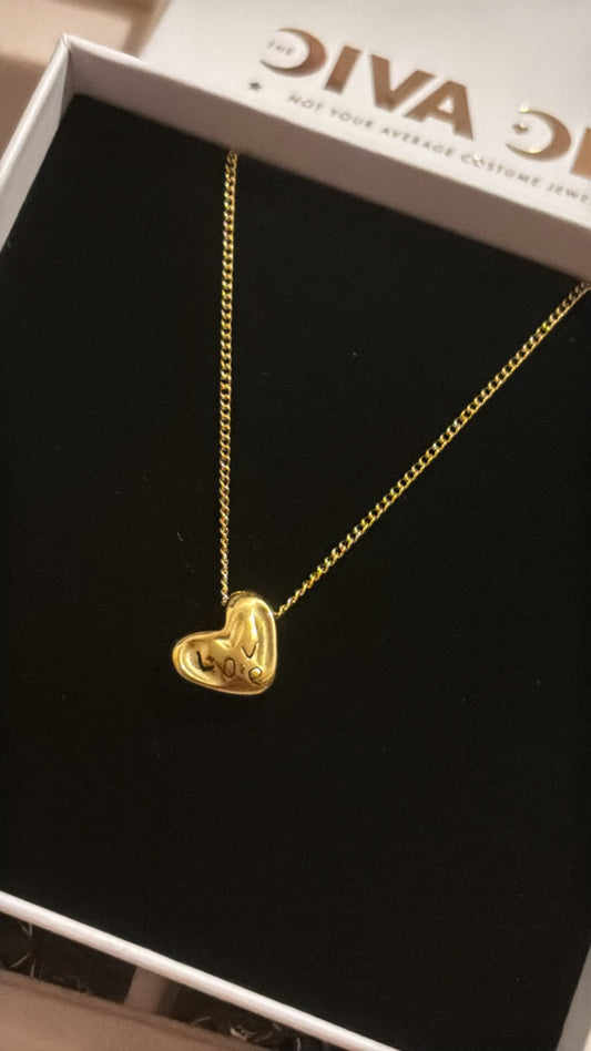 Dainty love necklace
