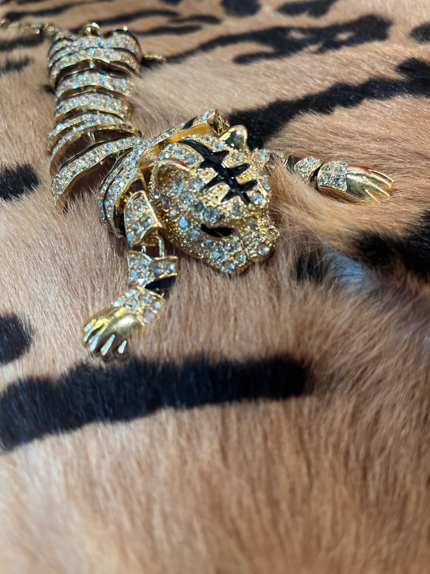 Tiger Crystal Brooch Gold
