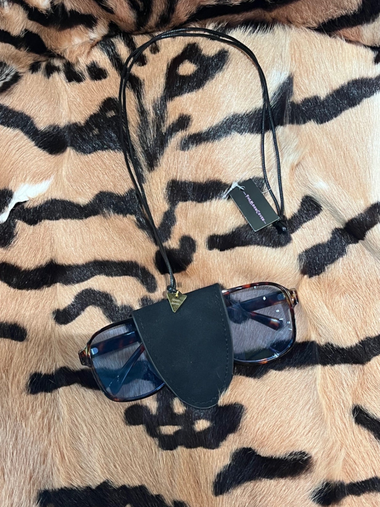 Black Silver Glasses Pouch Holder