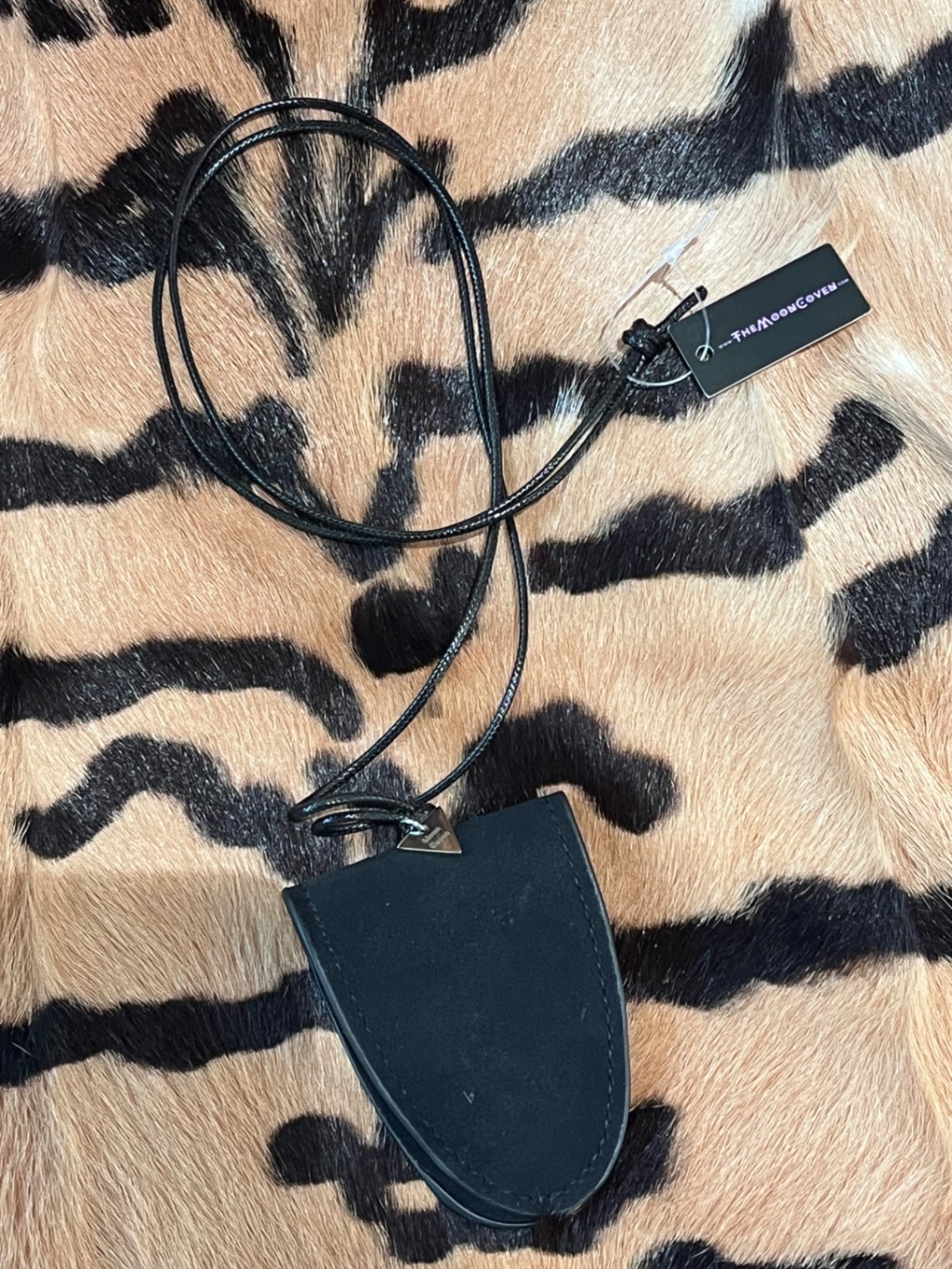 Black Silver Glasses Pouch Holder