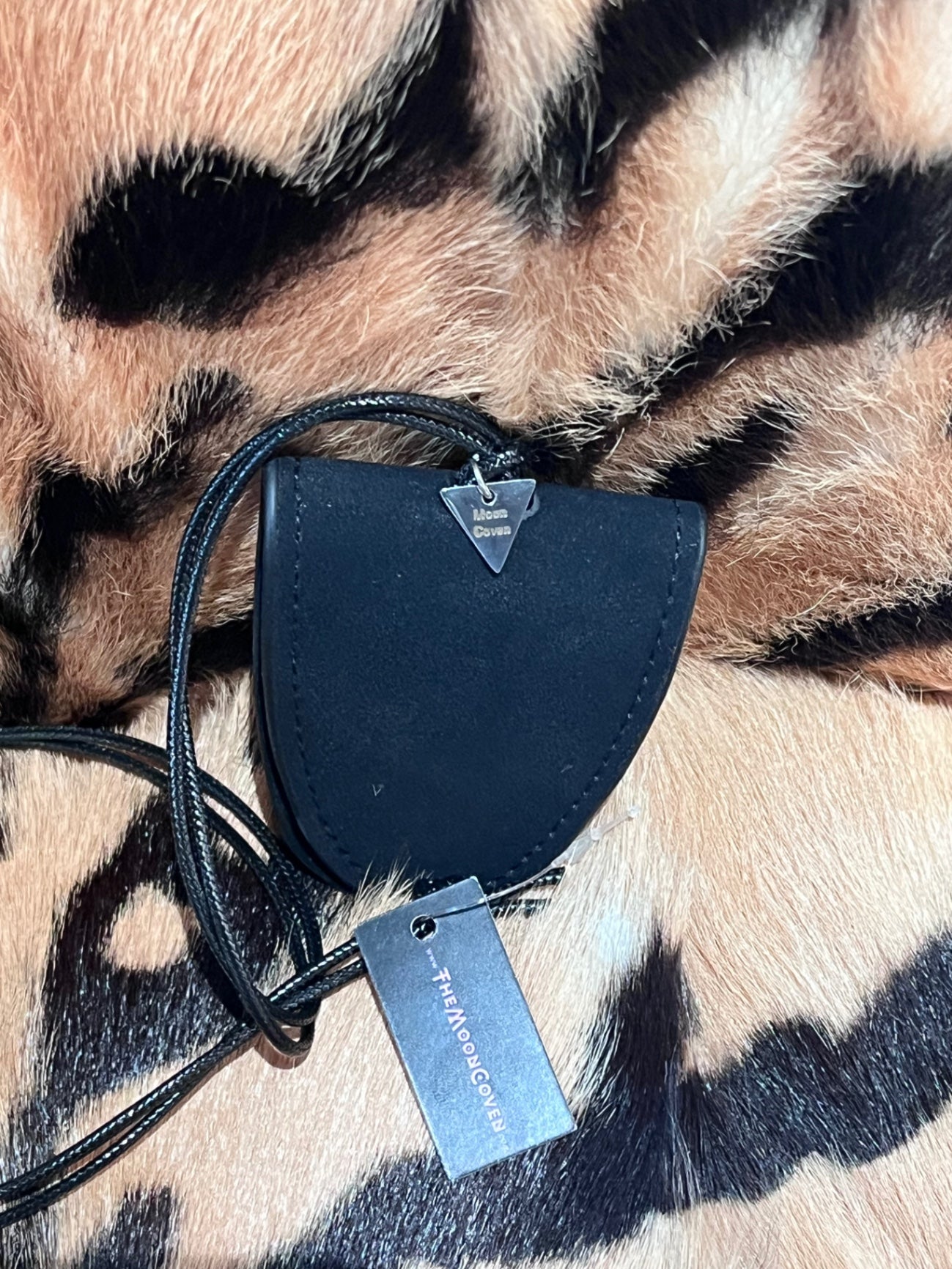 Black Silver Glasses Pouch Holder