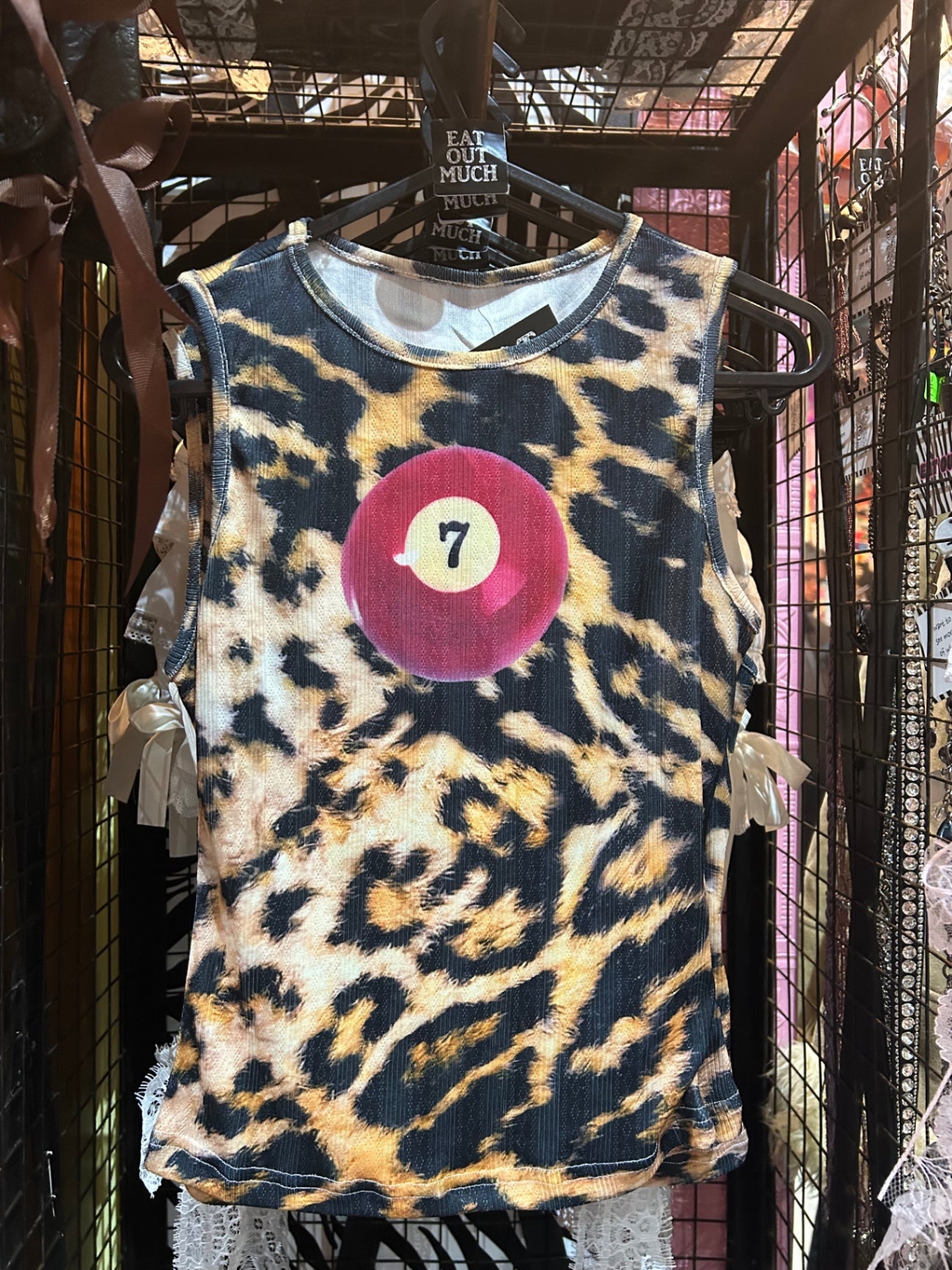Leo tank