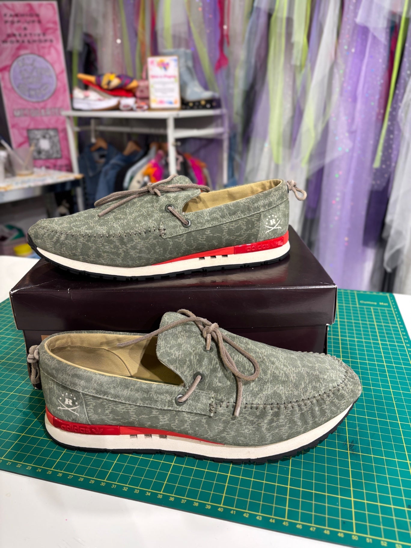 Vntg Adidas Moc UK10.5