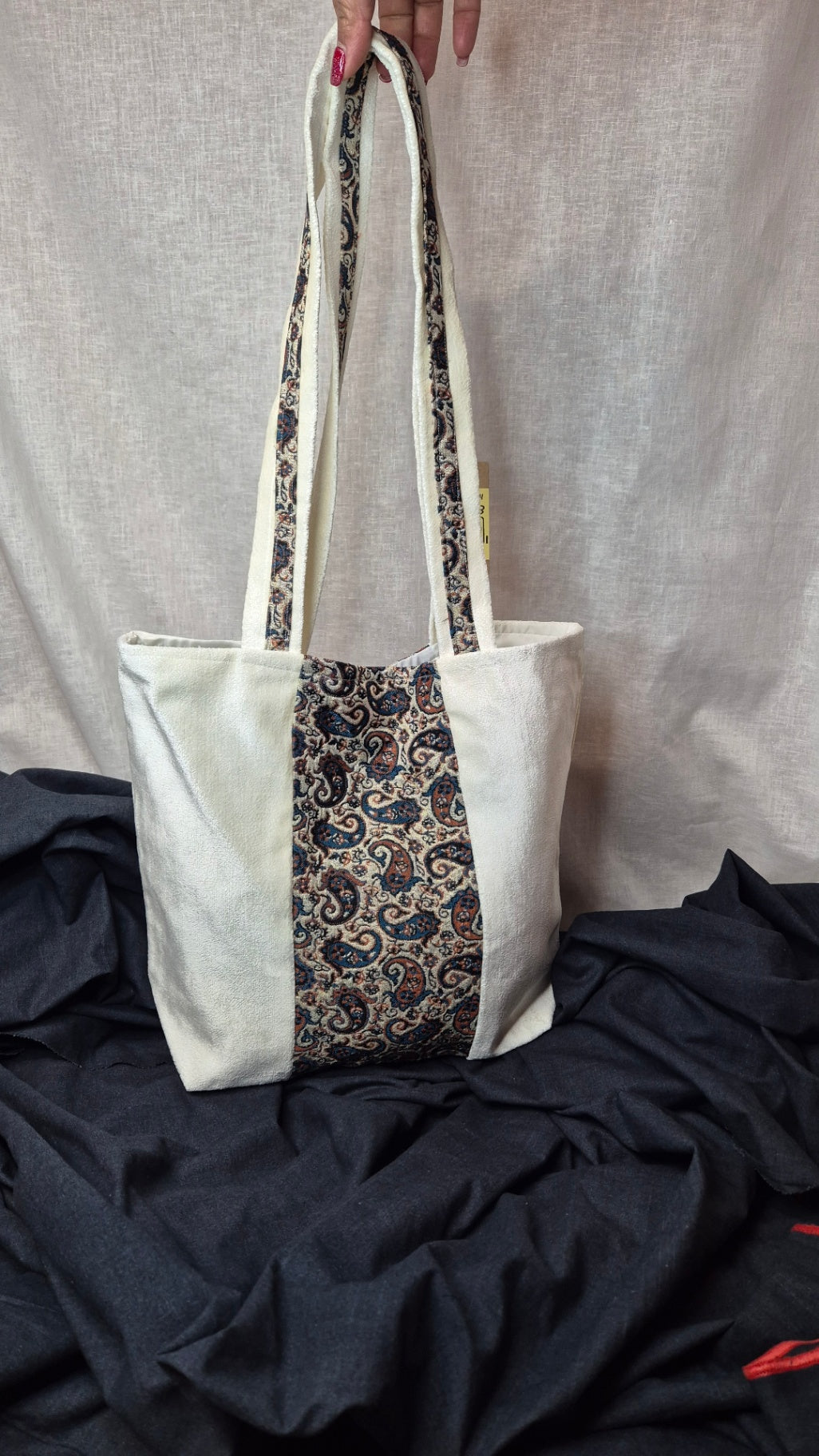 White tote