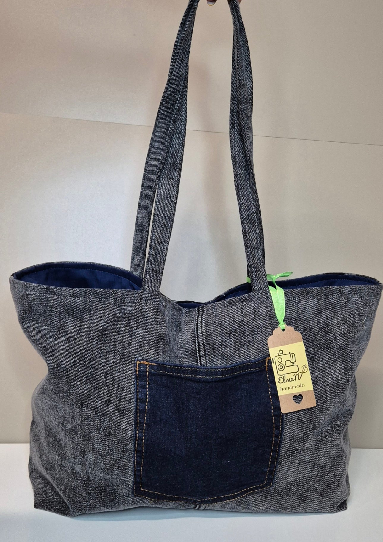 Gray tote