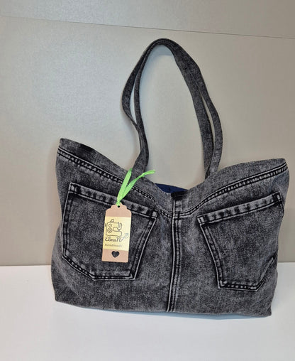 Gray tote