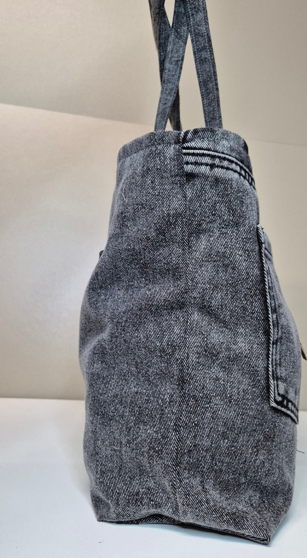 Gray tote