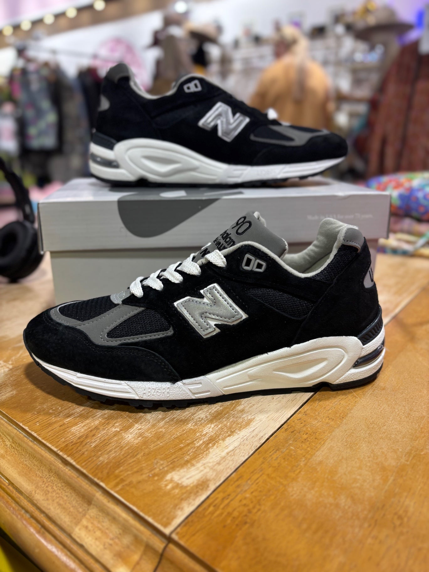 NB 990V2BL2 UK7