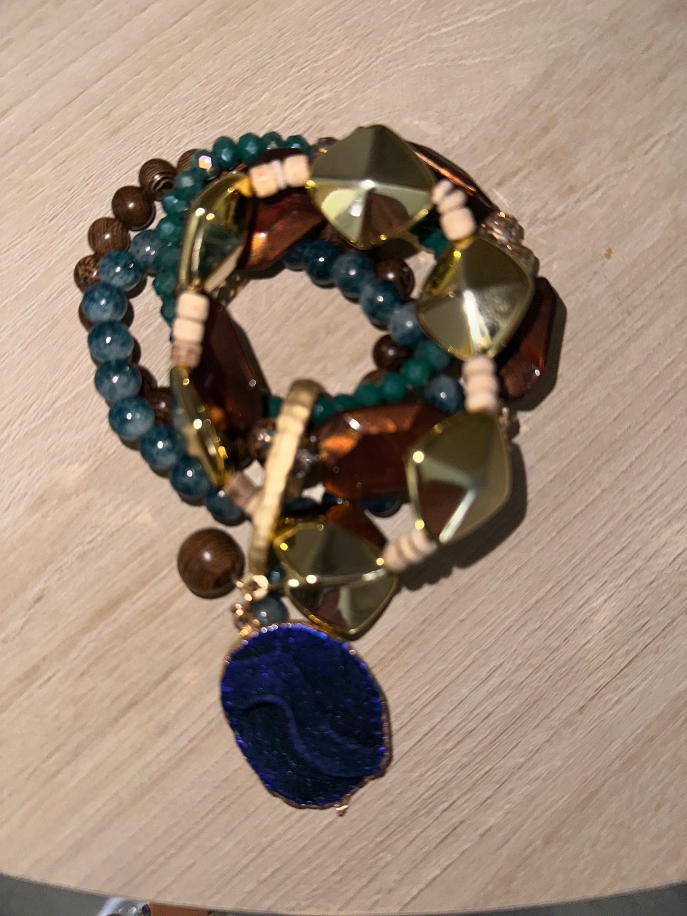 Vibrant bracelet 