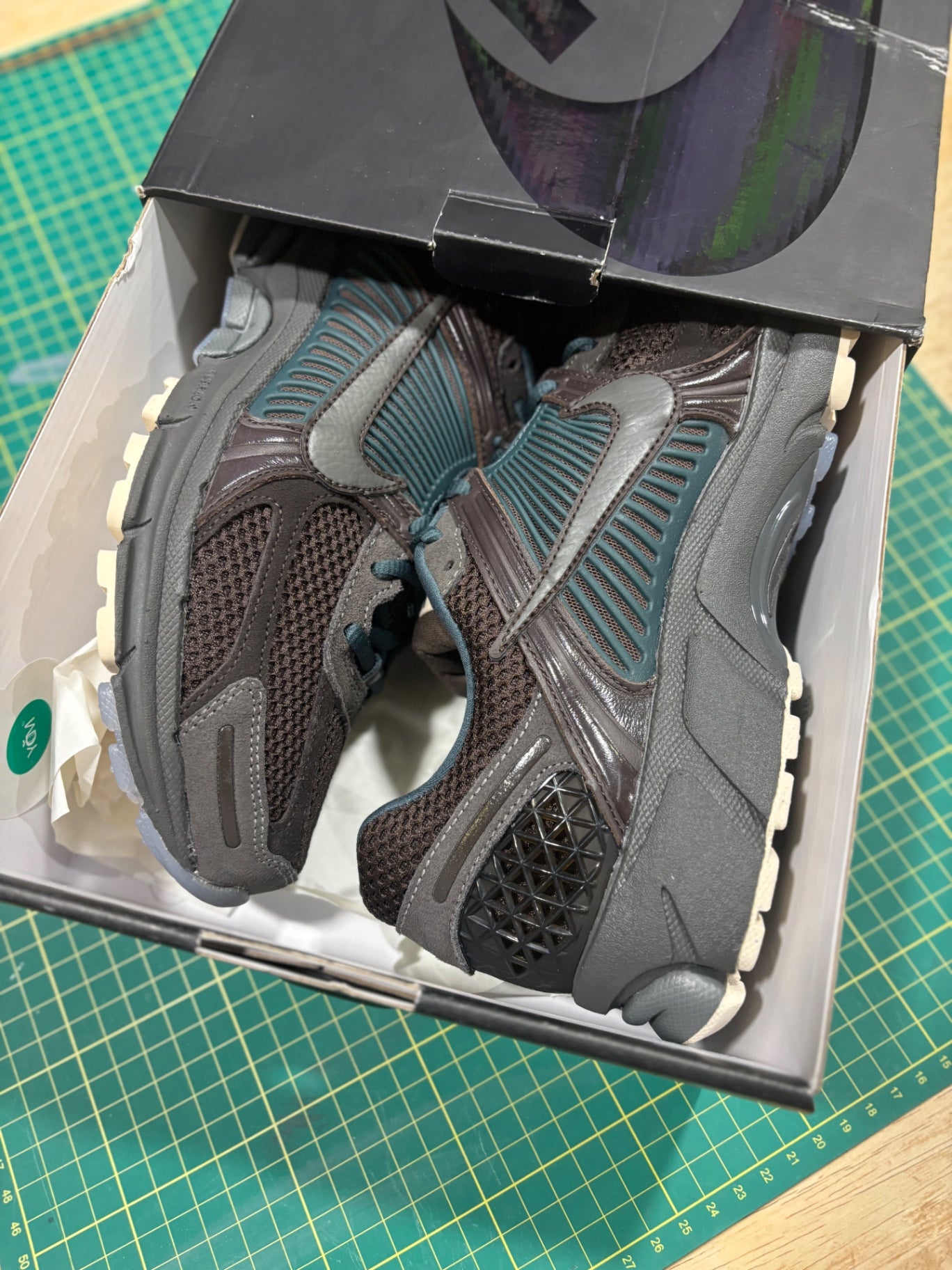 Nike Vomero 5 Brand New UK9