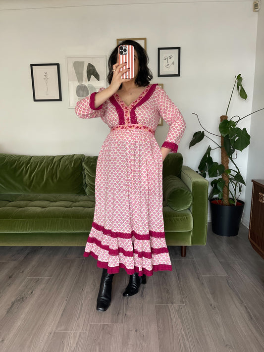 Hasthology V Neck Block Print Dress