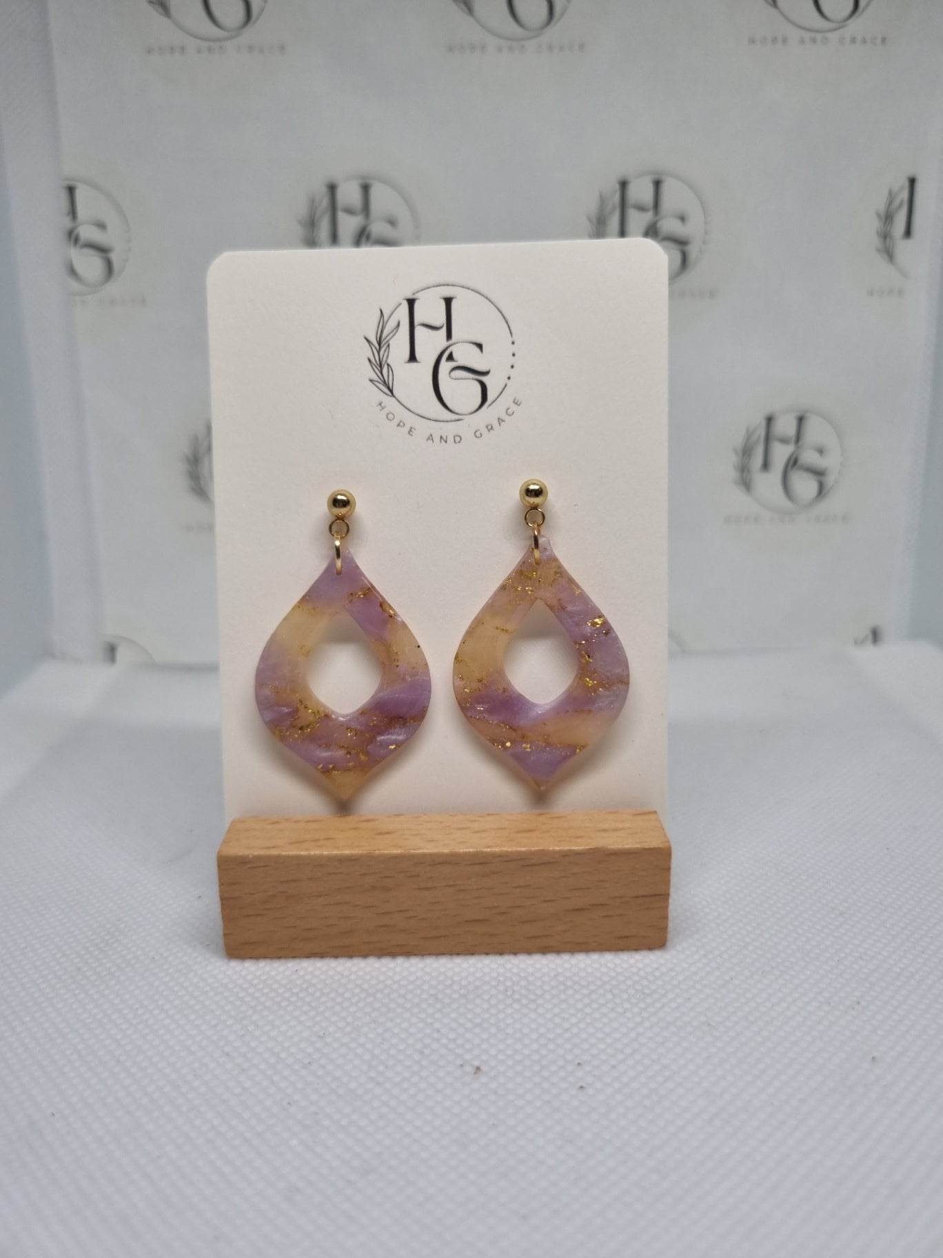 Elegant dangle lilac and gold earrings