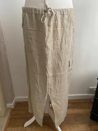 Beige cargo skirt 