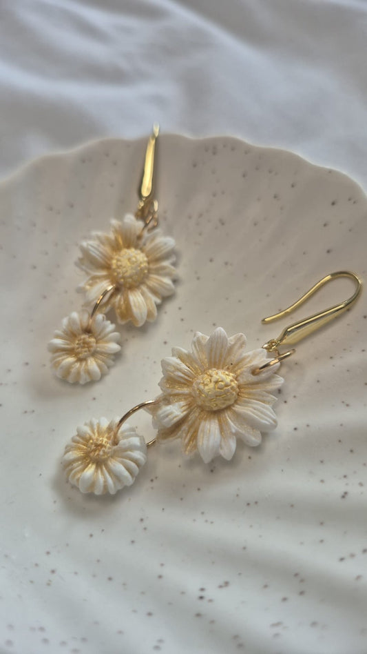 2-tier Daisy Drops
