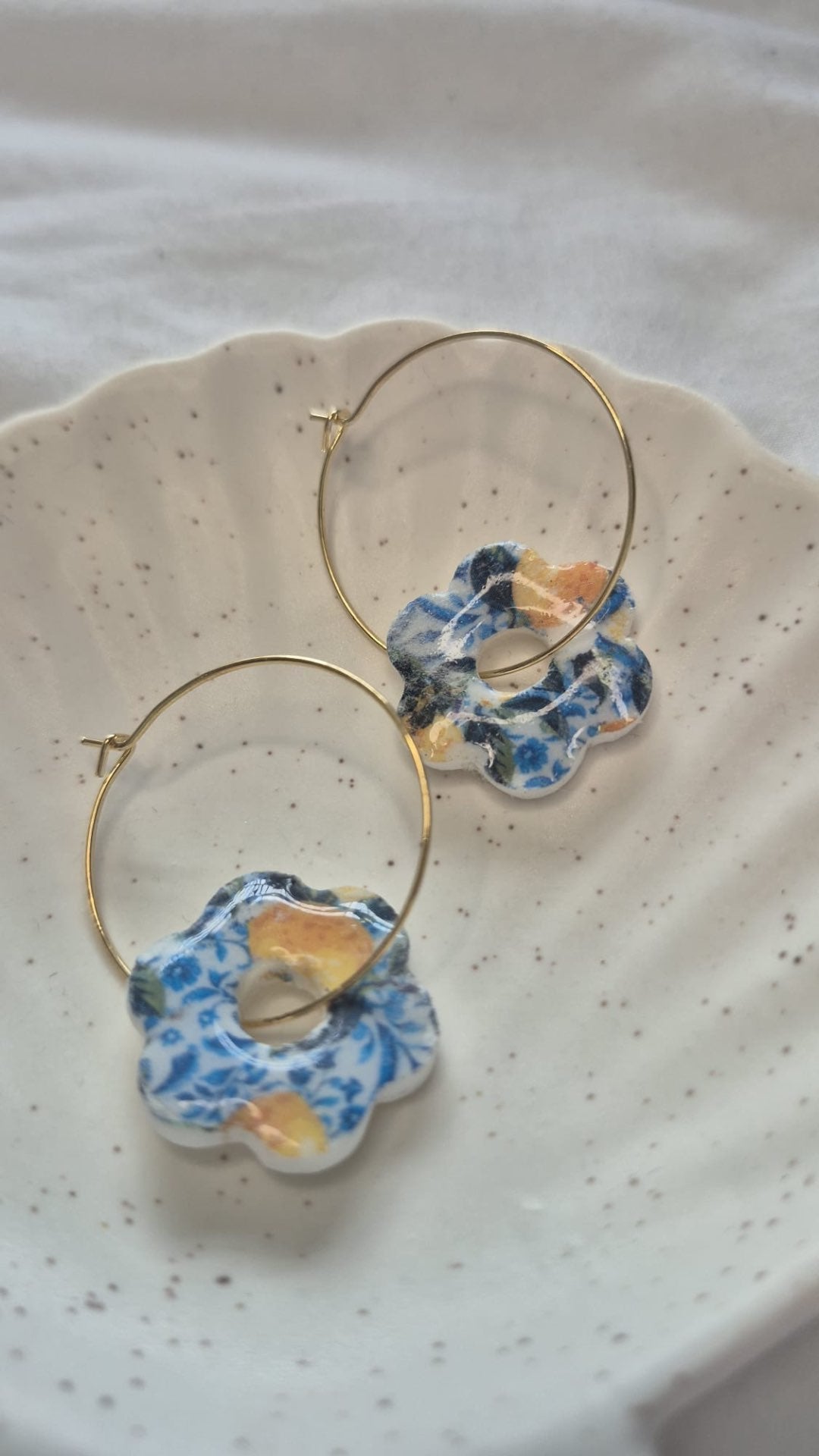 Lemon Tile Retro Flower Earrings