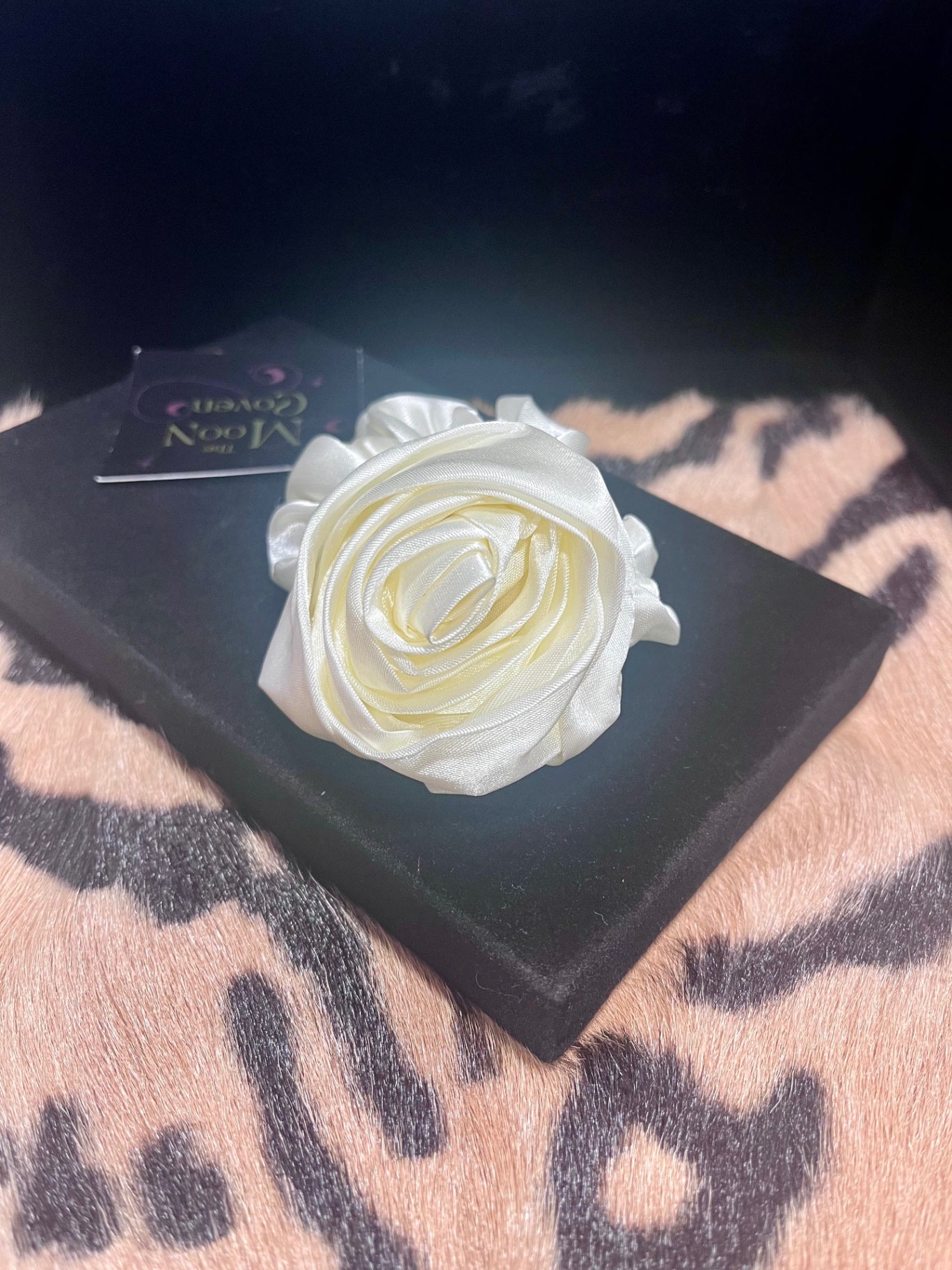 Rose Scrunchie Cream
