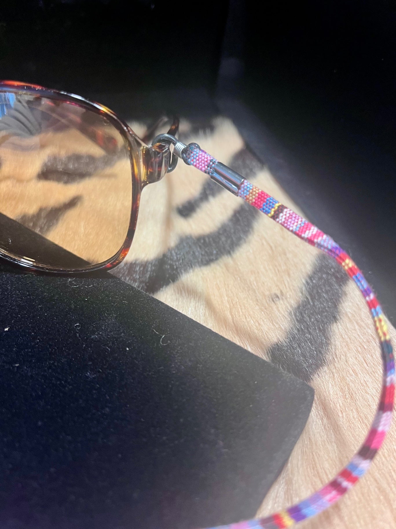 Aztec Sunnies Strap Chain Pink