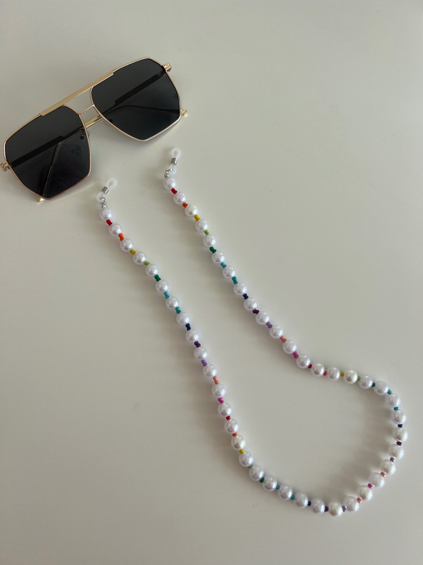 Pearl sprinkle sunglasses strap