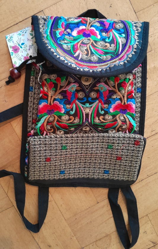Embroidered pack bag
