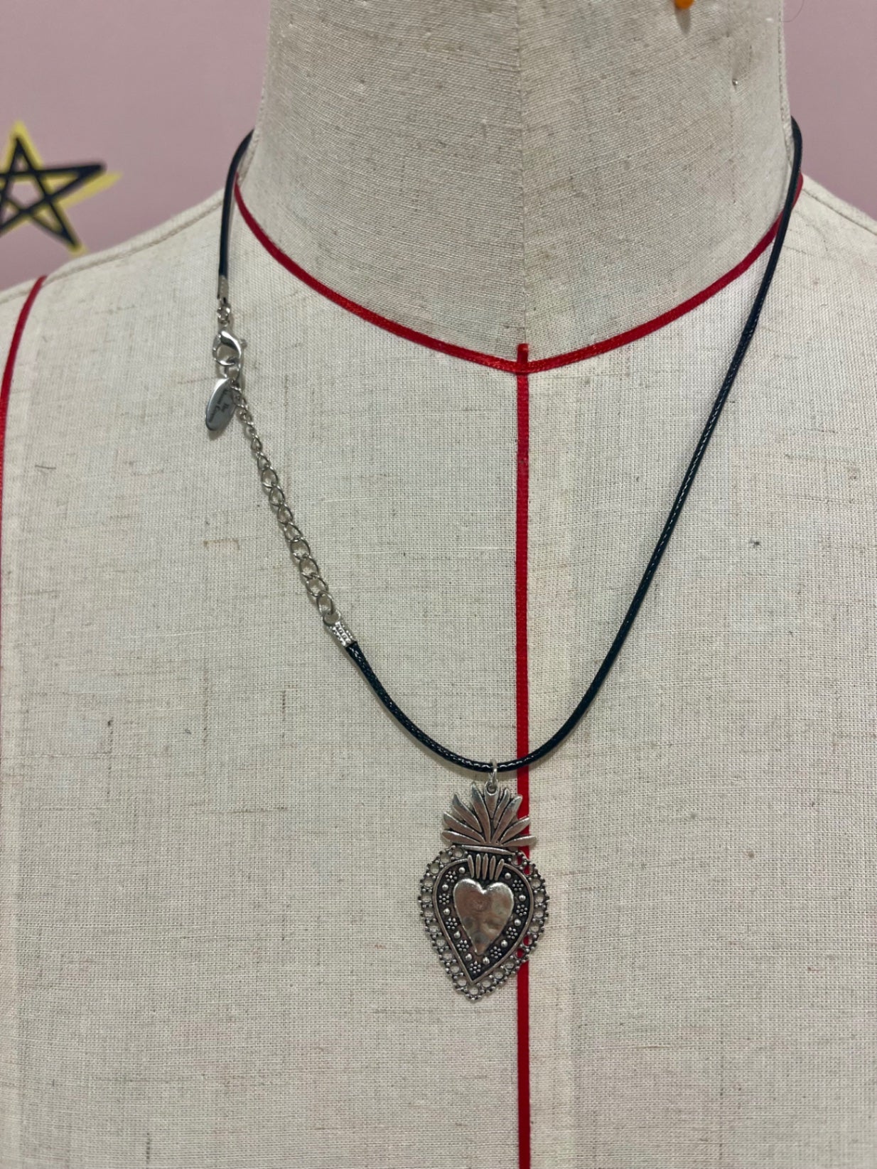 Burning Heart Pendant Necklace – Silver Noir