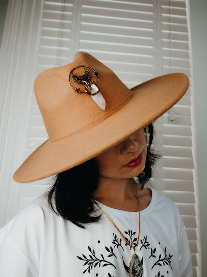 “Lunar Vision Hat – White Quartz Amulet Edition”