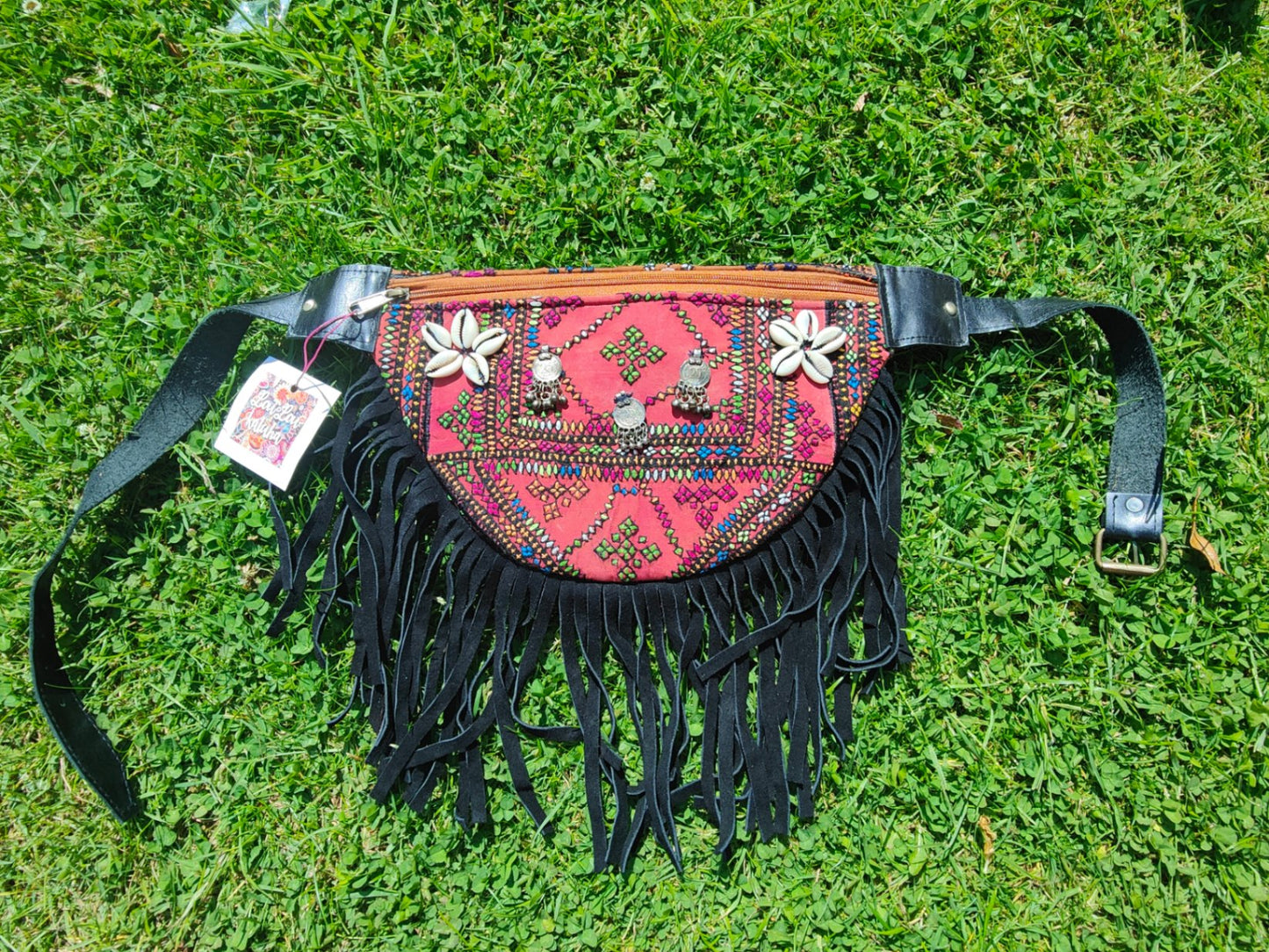 Fabric bum bag with fringes - maroon / black 