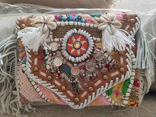 Chilean cross body bag - white