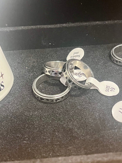 Heart Spinner Ring Size 9