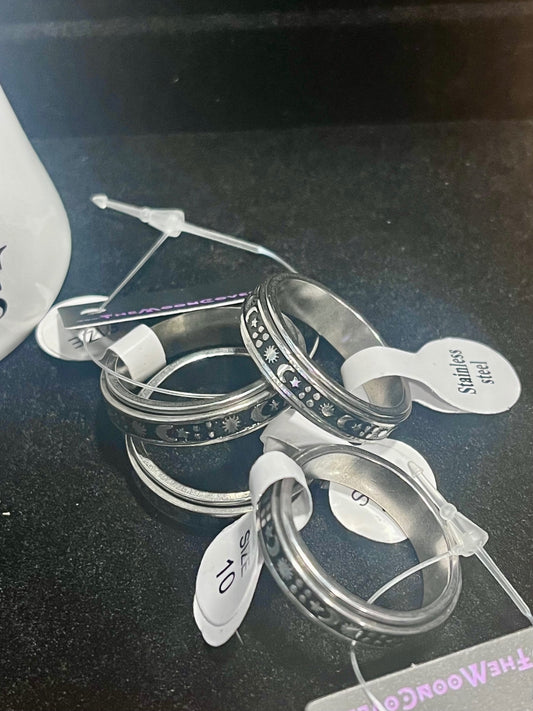 Sun & Moon Spinner Ring Size 8