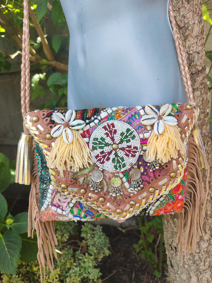 Chilean cross body bag - cream tassle