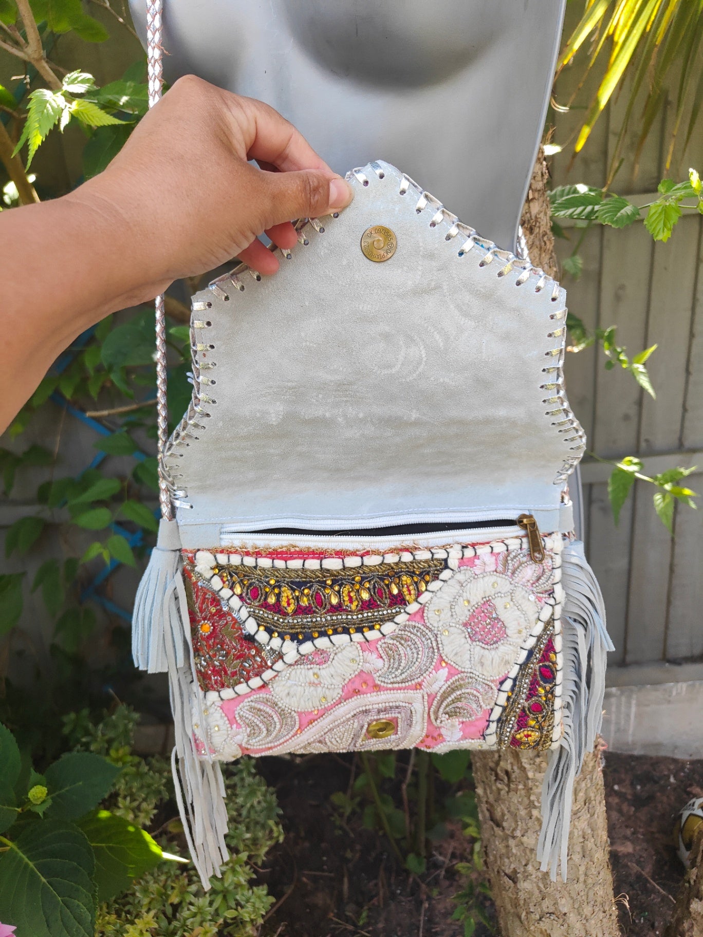 Chilean cross body bag - white tassle