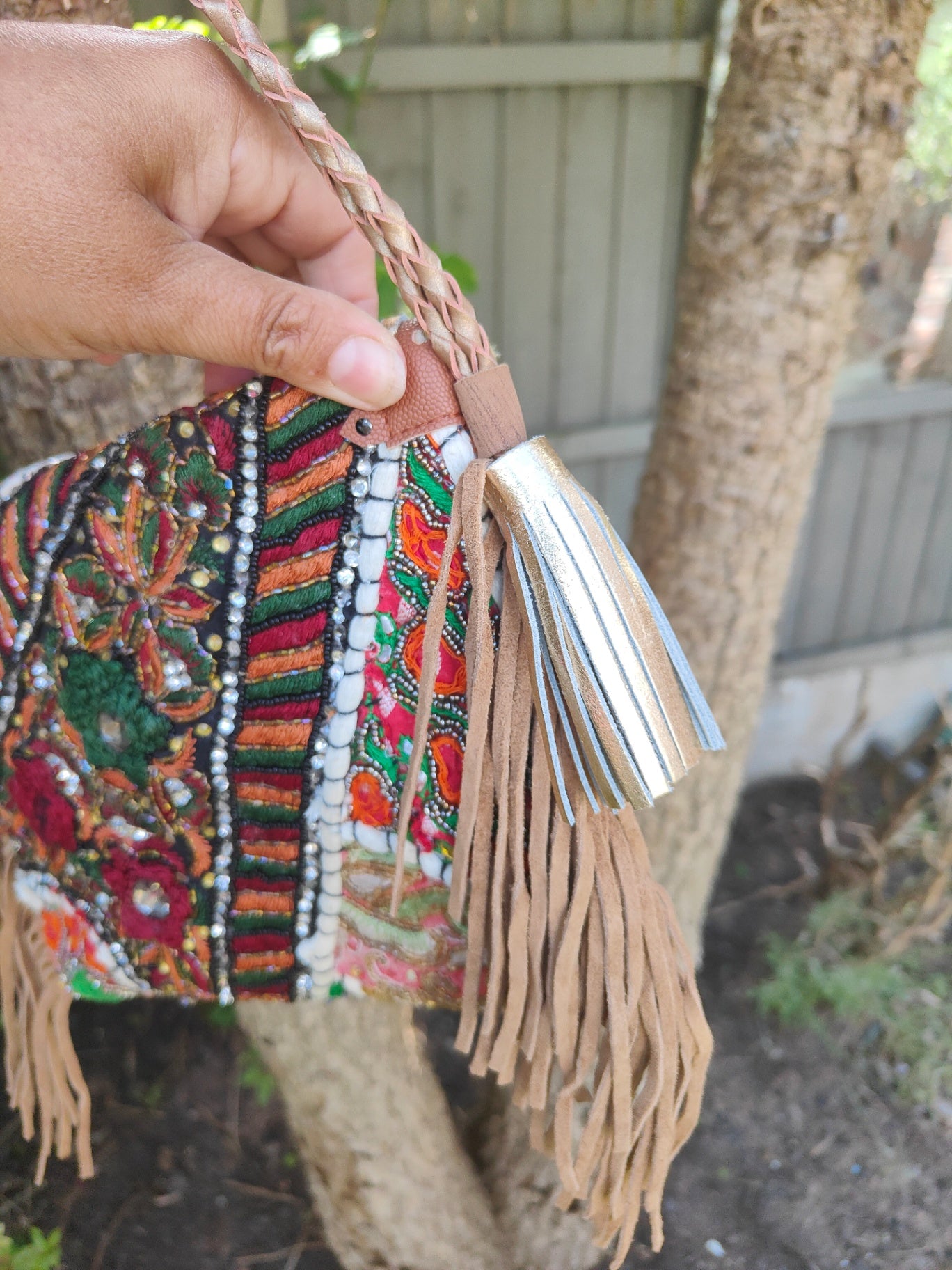 Chilean cross body bag - cream tassle