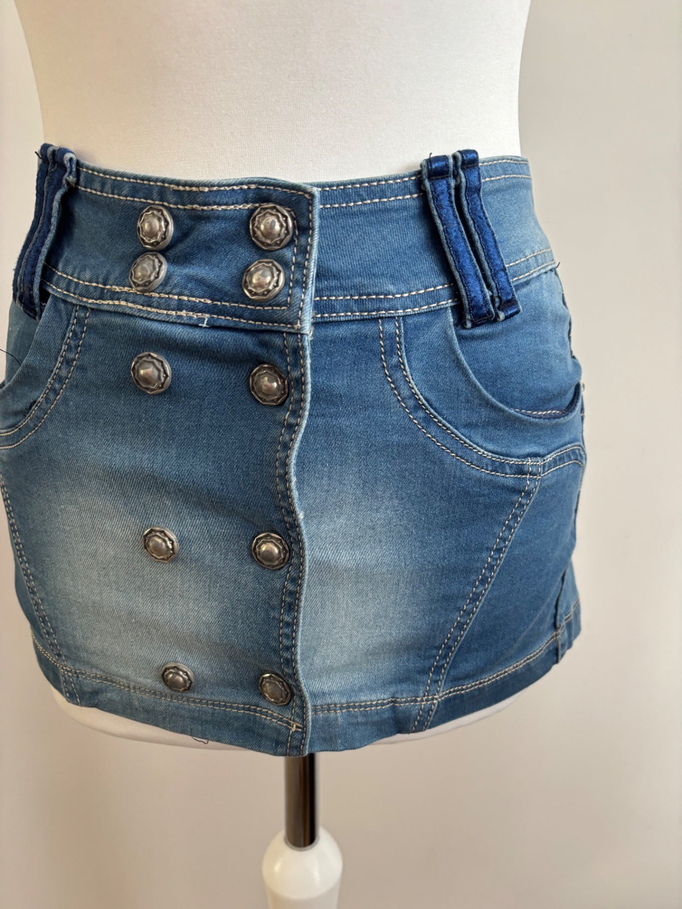 Pleated denim mini skirt 