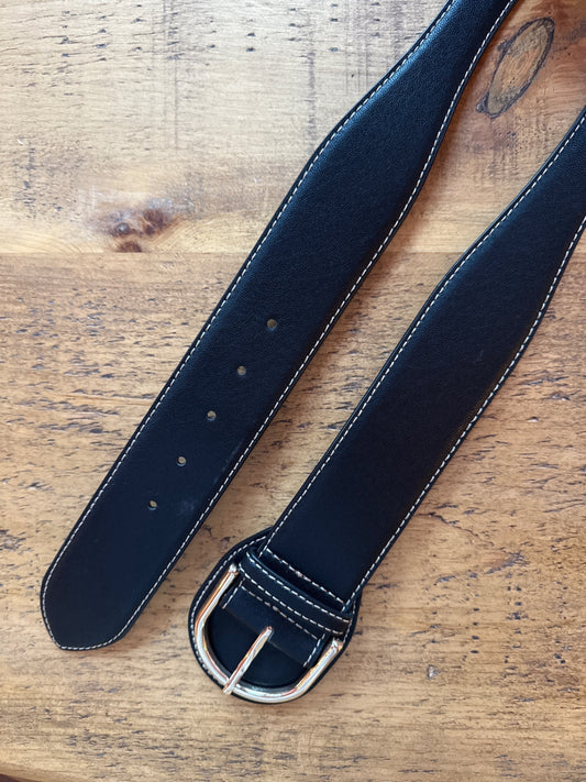 Black curved belt 