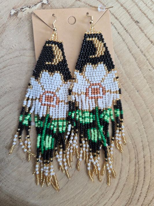 White flower beaded earrings 