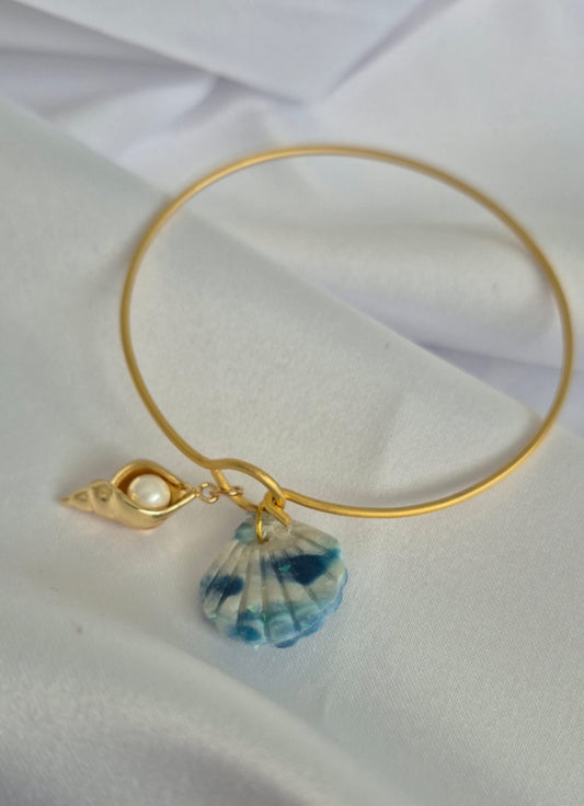 Blue Seashell Bangle