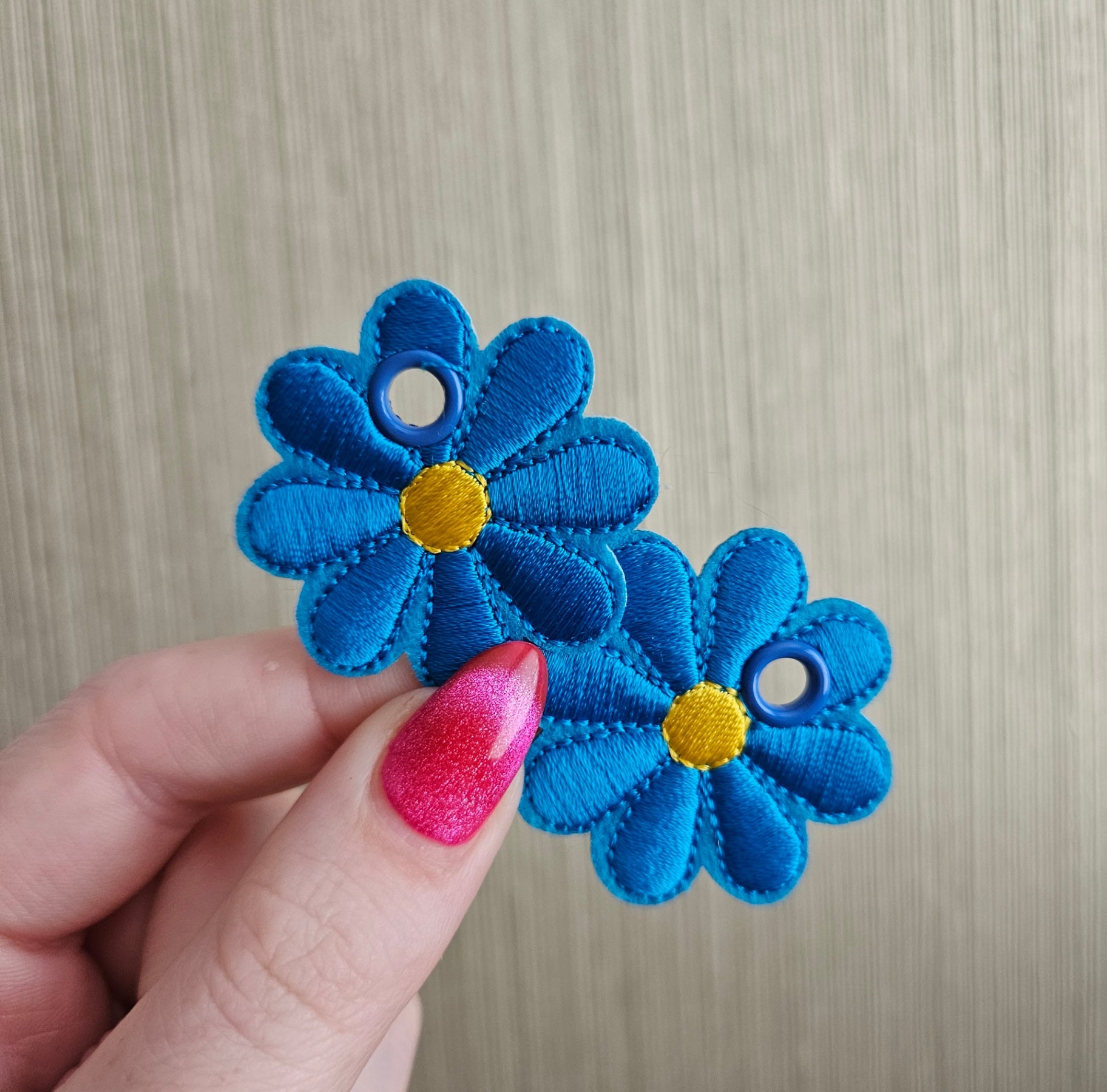 Bright Blue Daisy Flower Multipack Lace Accessories