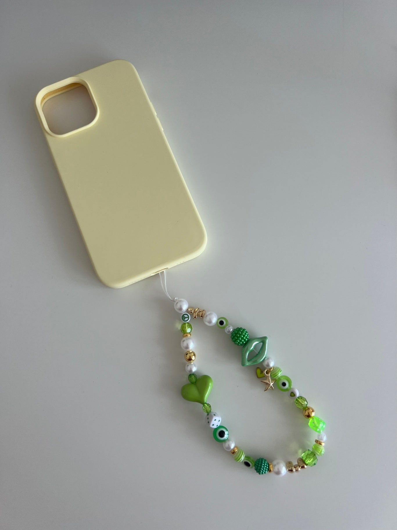 Confidence phone charm - green (gold) 