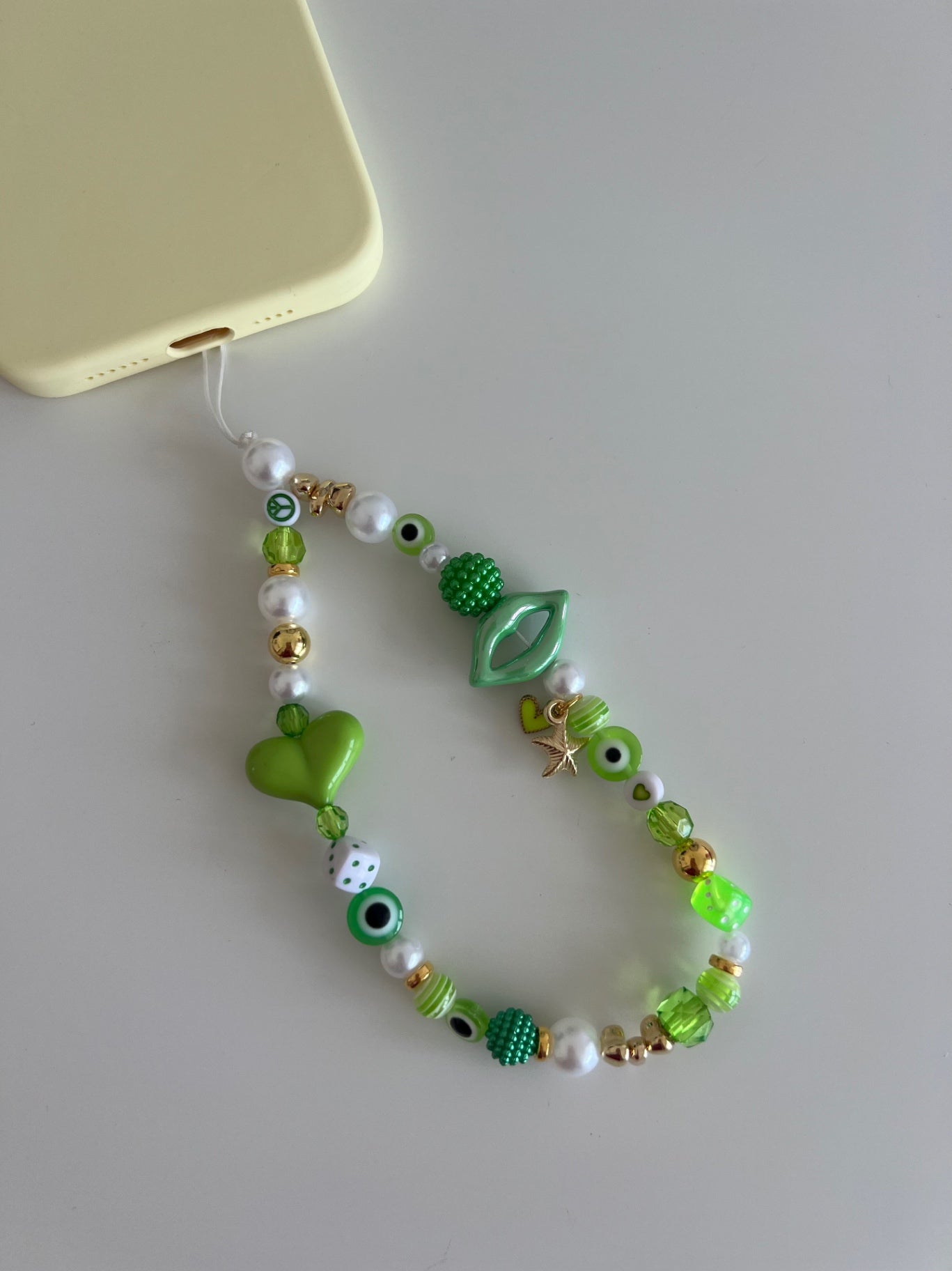 Confidence phone charm - green (gold) 