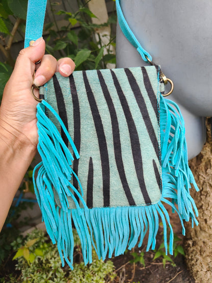 Yellowstone mobile bag - turquoise zebra