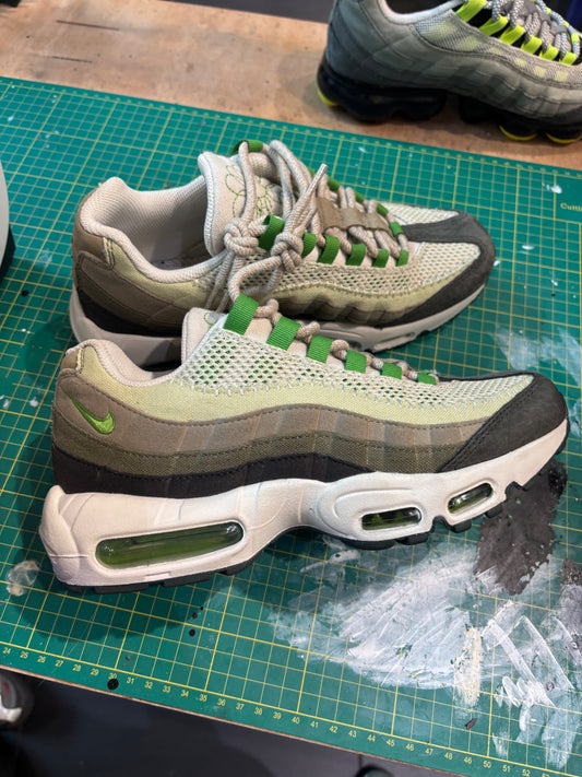 Nike air max 95/110 earth day used 