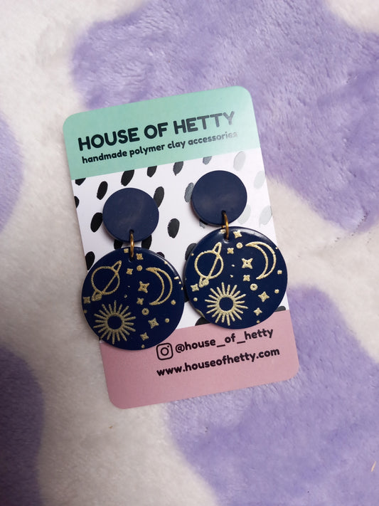Celestial pattern dangle earring