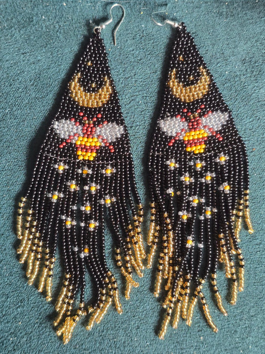 Beaded bee earrings 