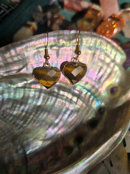 Tigers eye heart earrings 